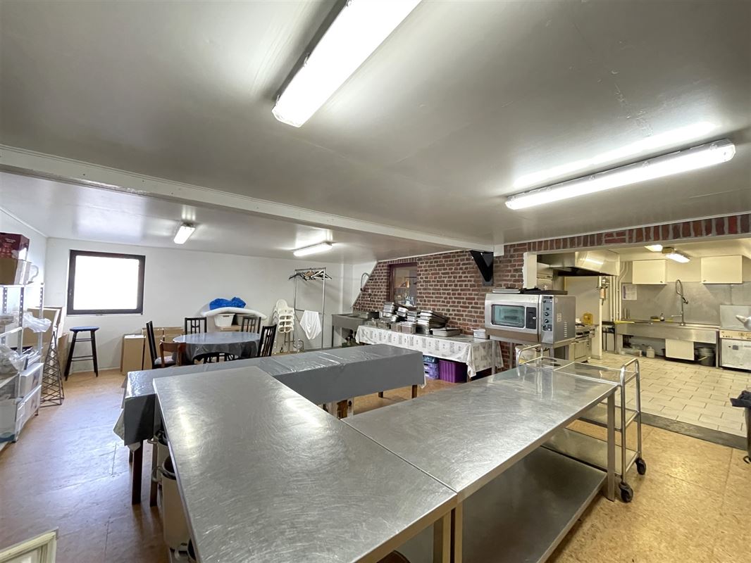 Magnifique immeuble mixte idéalement situé