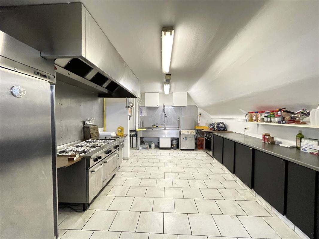 Magnifique immeuble mixte idéalement situé