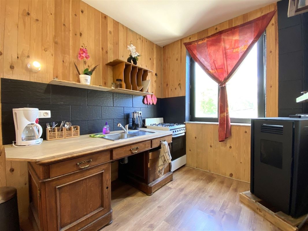 GROS POTENTIEL - COMMERCE + APPARTEMENTS