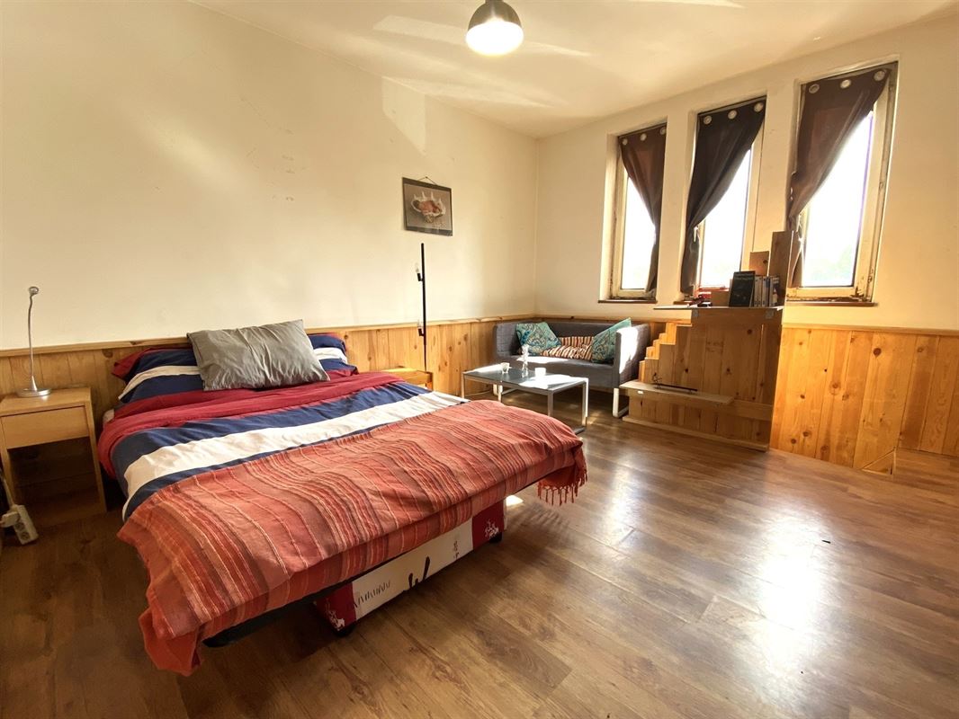 GROS POTENTIEL - COMMERCE + APPARTEMENTS