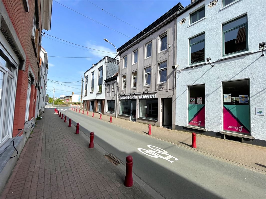 Immeuble mixte (ensemble commercial/maison d'habitation) dans le centre de Wavre