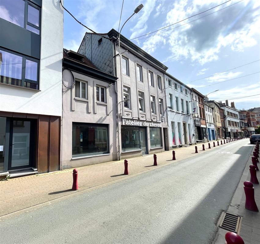 Immeuble mixte (ensemble commercial/maison d'habitation) dans le centre de Wavre