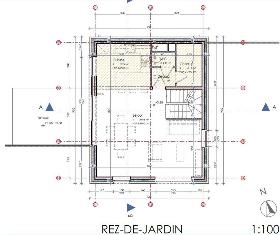 Maison neuve contemporaine au coeur d'un site verdoyant