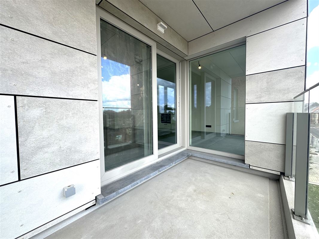 STUDIO NEUF - TERRASSE - PARKING - CAVE