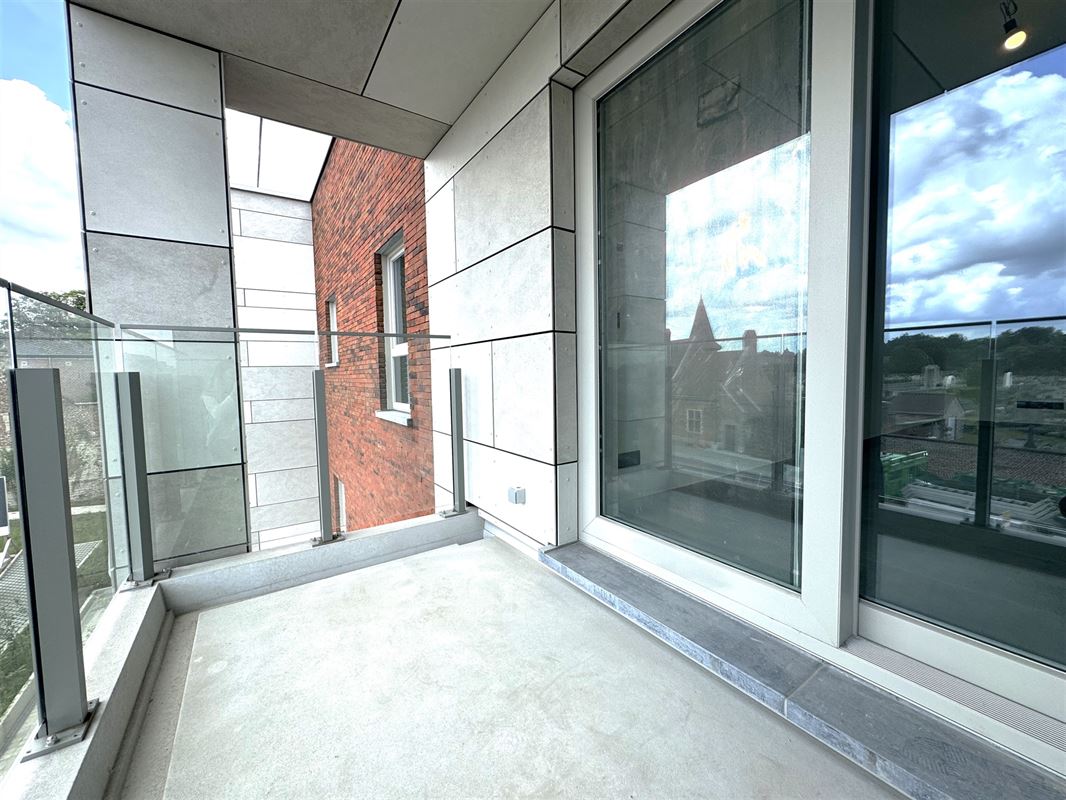 STUDIO NEUF - TERRASSE - PARKING - CAVE