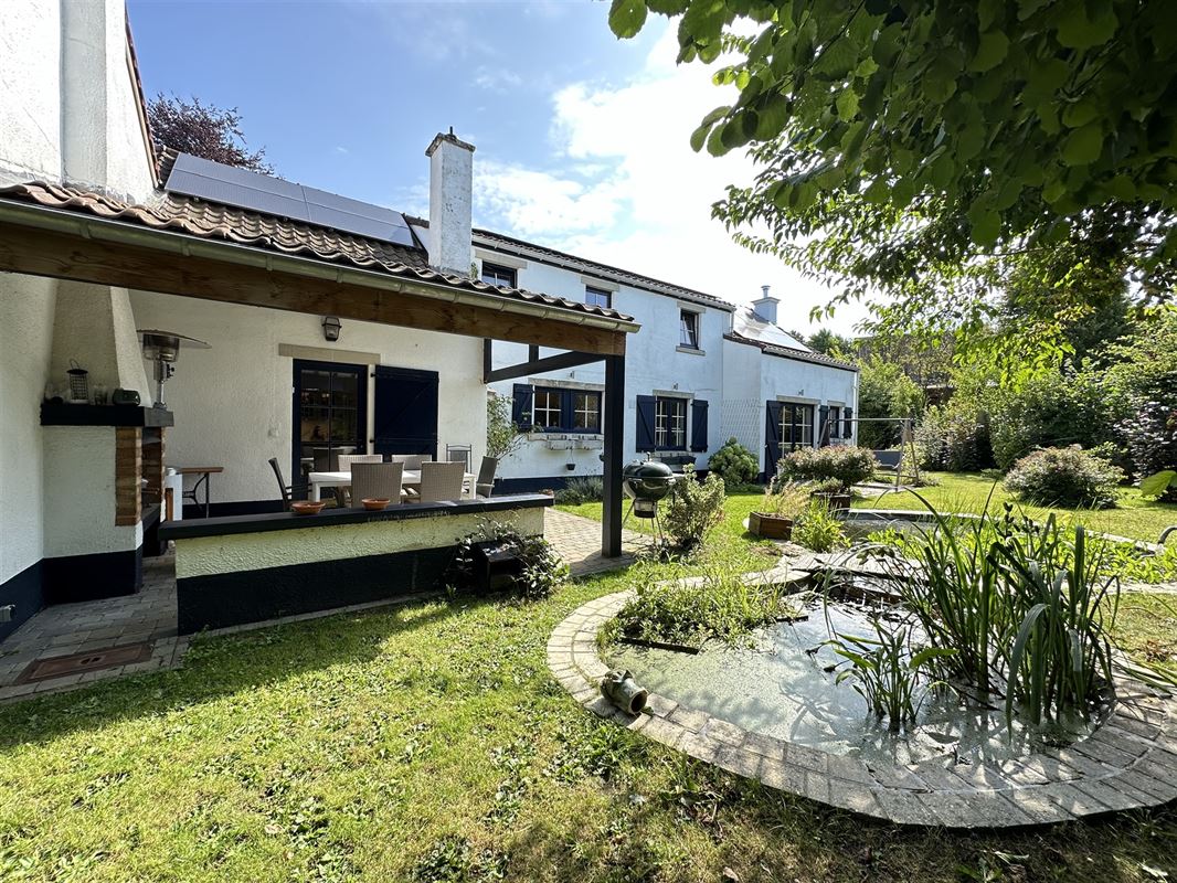 Jolie villa 4 façades avec piscine: quartier prisé!