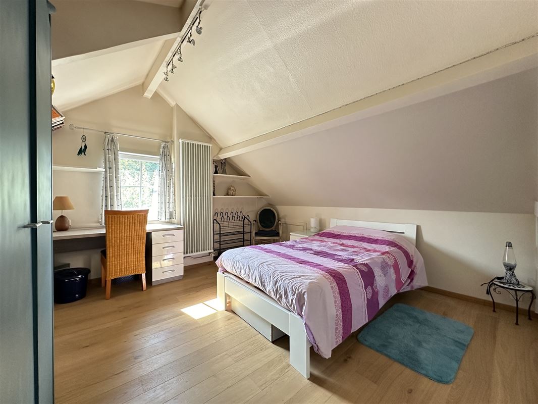 Jolie villa 4 façades avec piscine: quartier prisé!