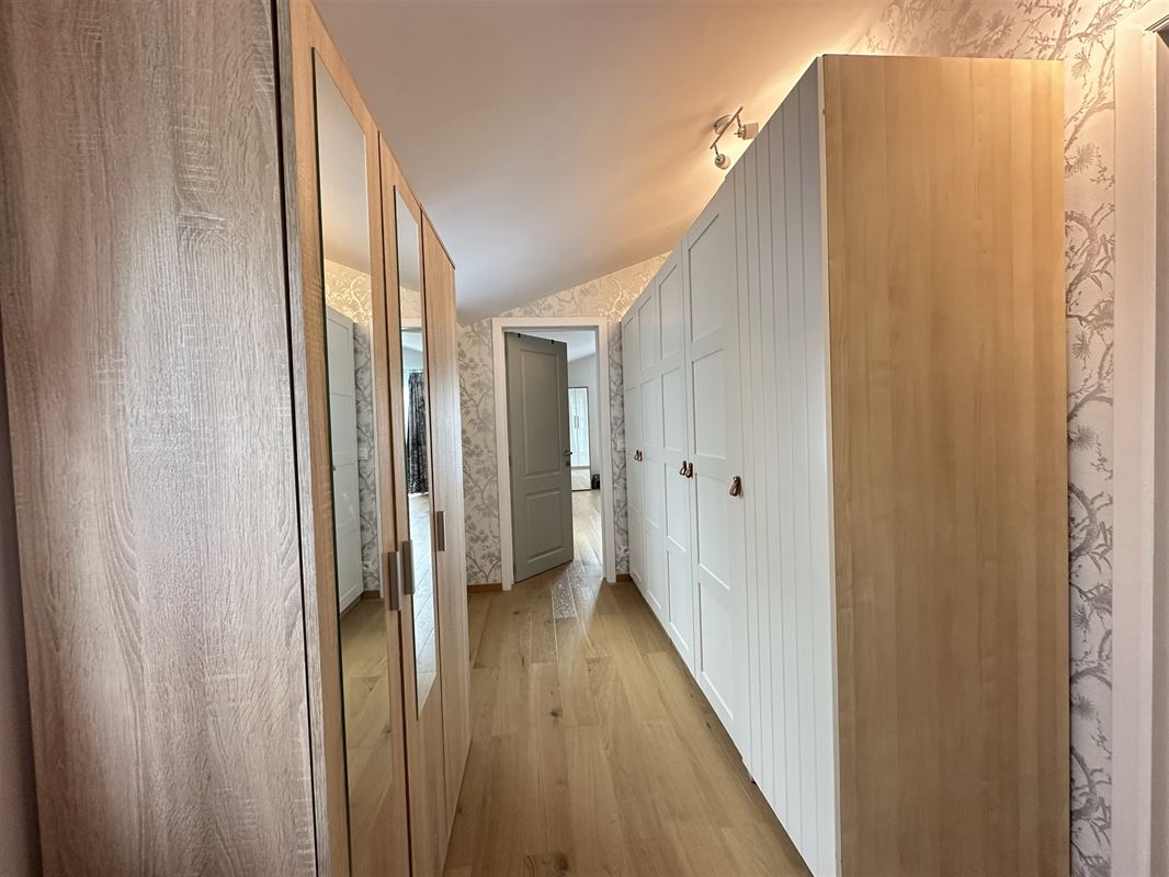 Jolie villa 4 façades avec piscine: quartier prisé!