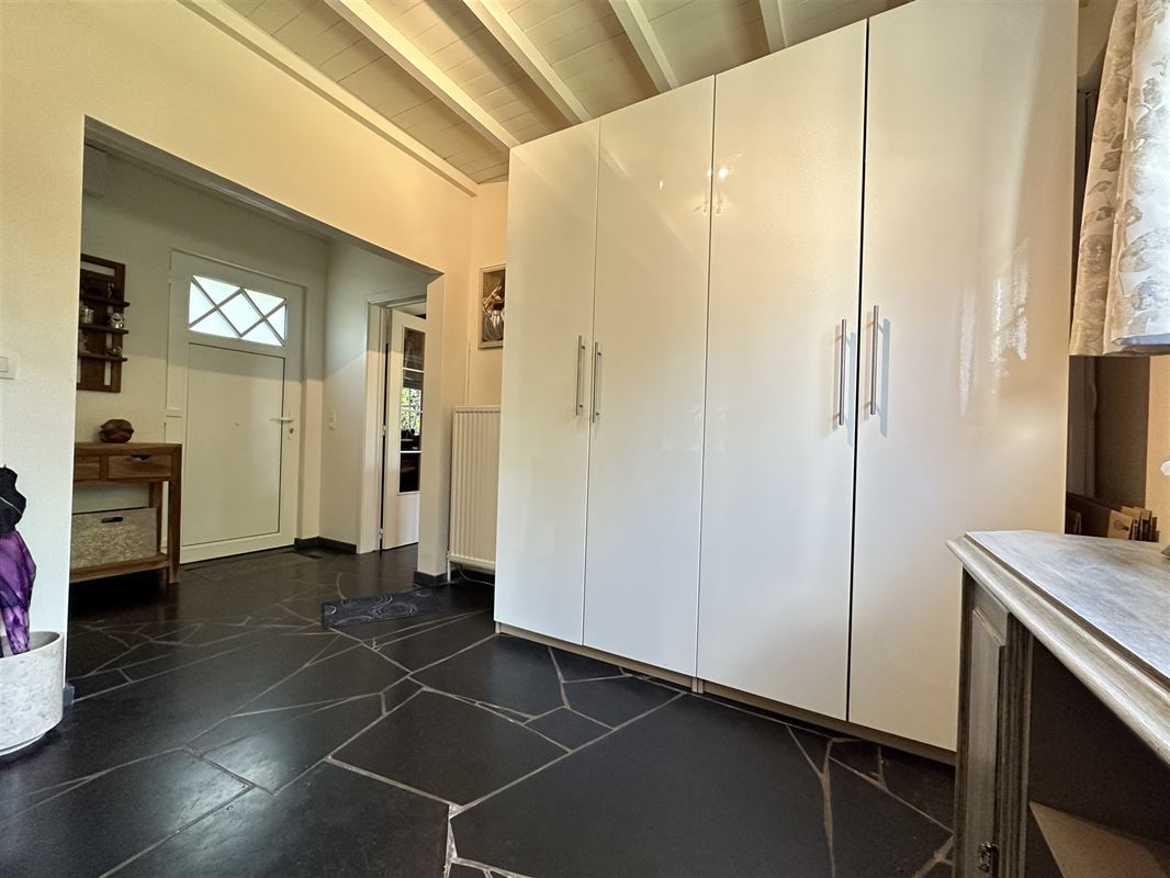 Jolie villa 4 façades avec piscine: quartier prisé!