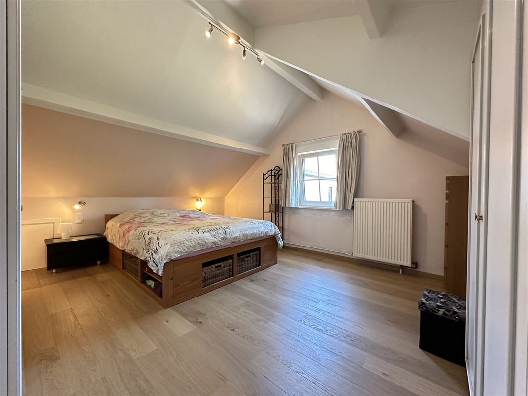 Jolie villa 4 façades avec piscine: quartier prisé!