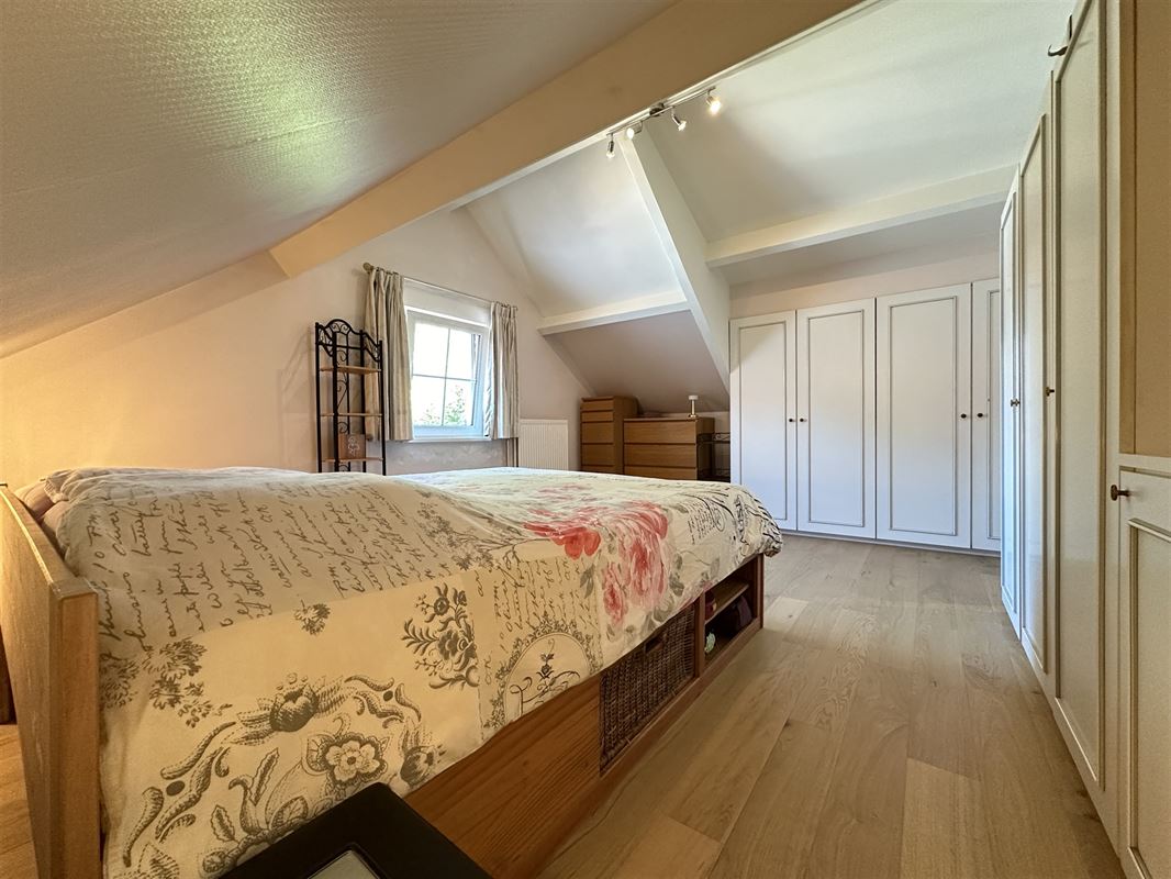 Jolie villa 4 façades avec piscine: quartier prisé!