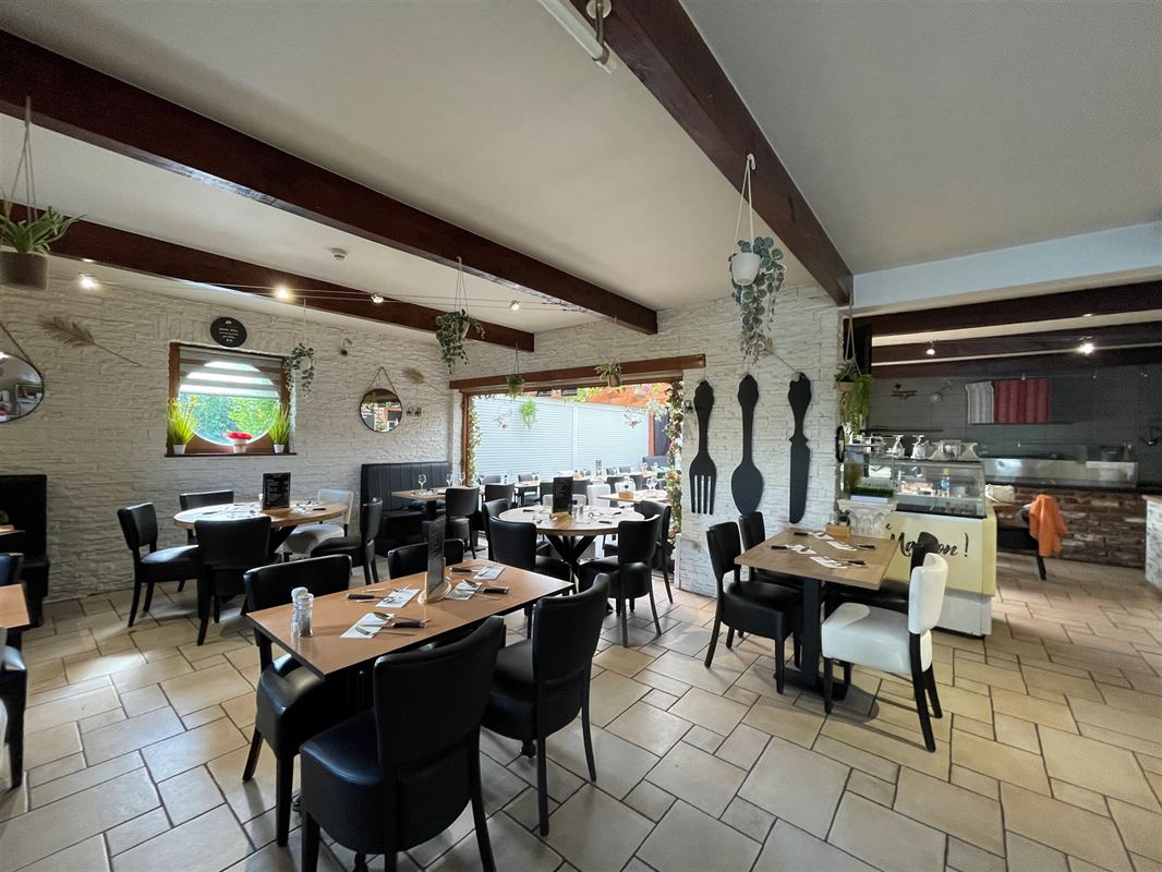 Magnifique immeuble mixte idéalement situé