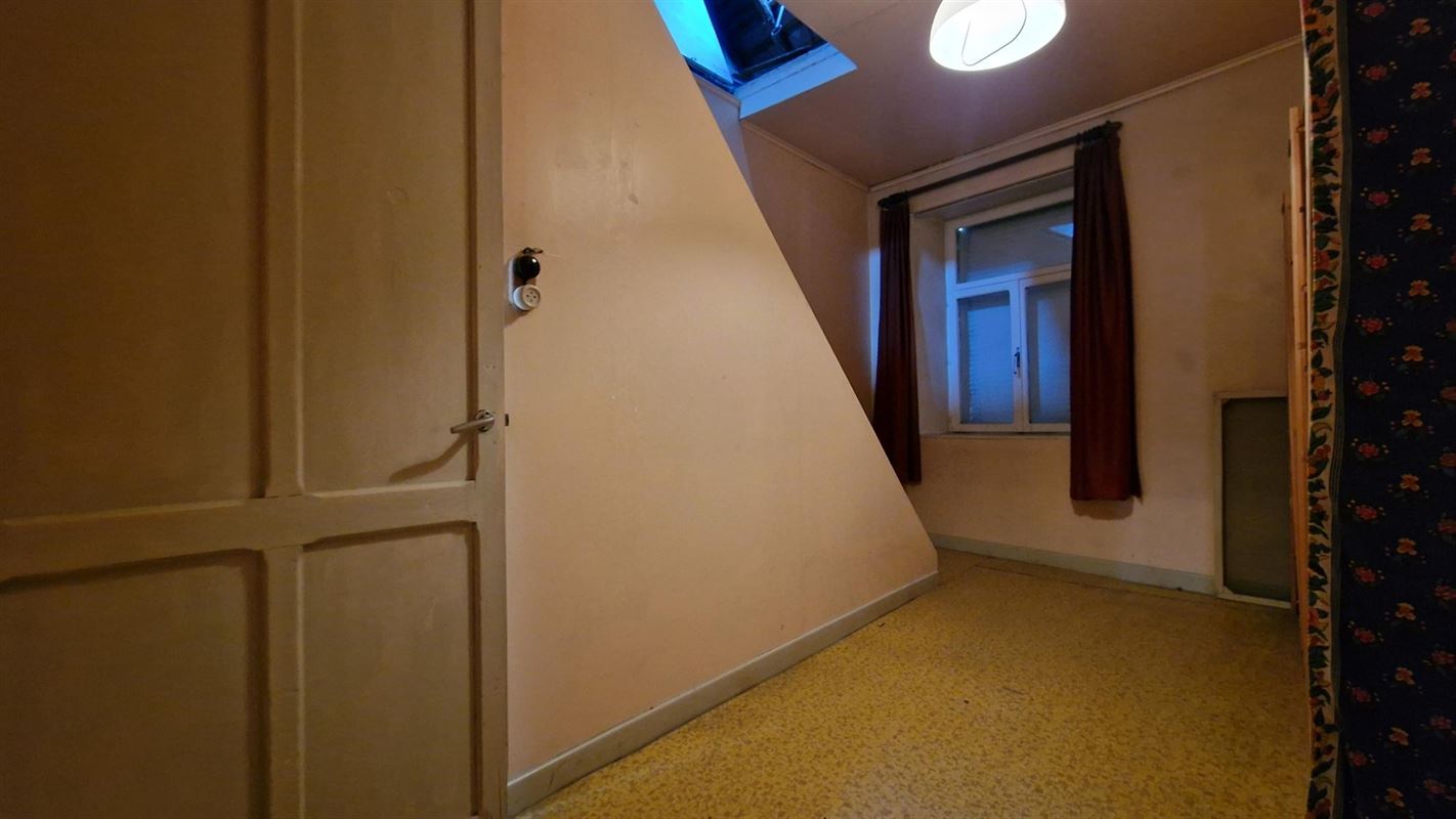 MAISON TRES BIEN SITUEE A FLOREFFE, GARE ET BUS