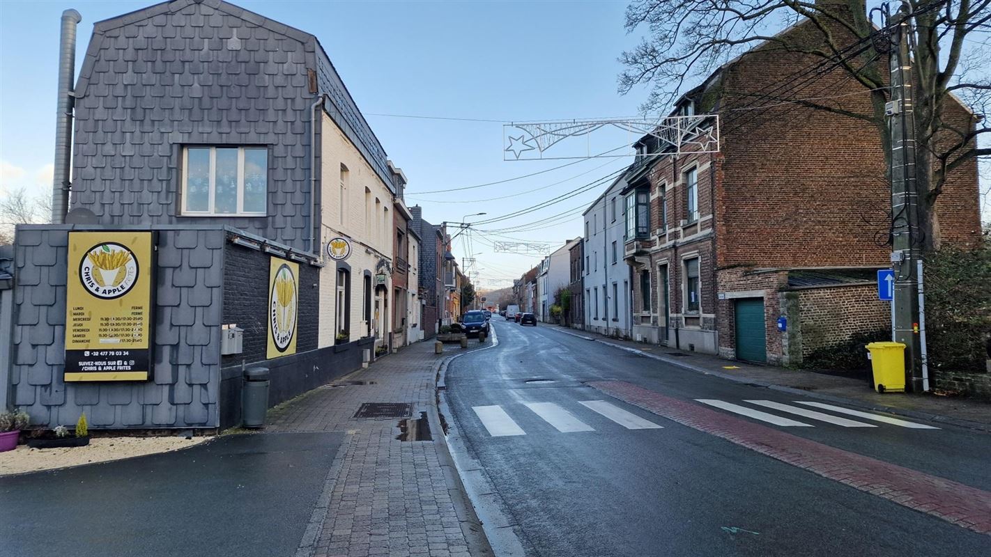 MAISON TRES BIEN SITUEE A FLOREFFE, GARE ET BUS