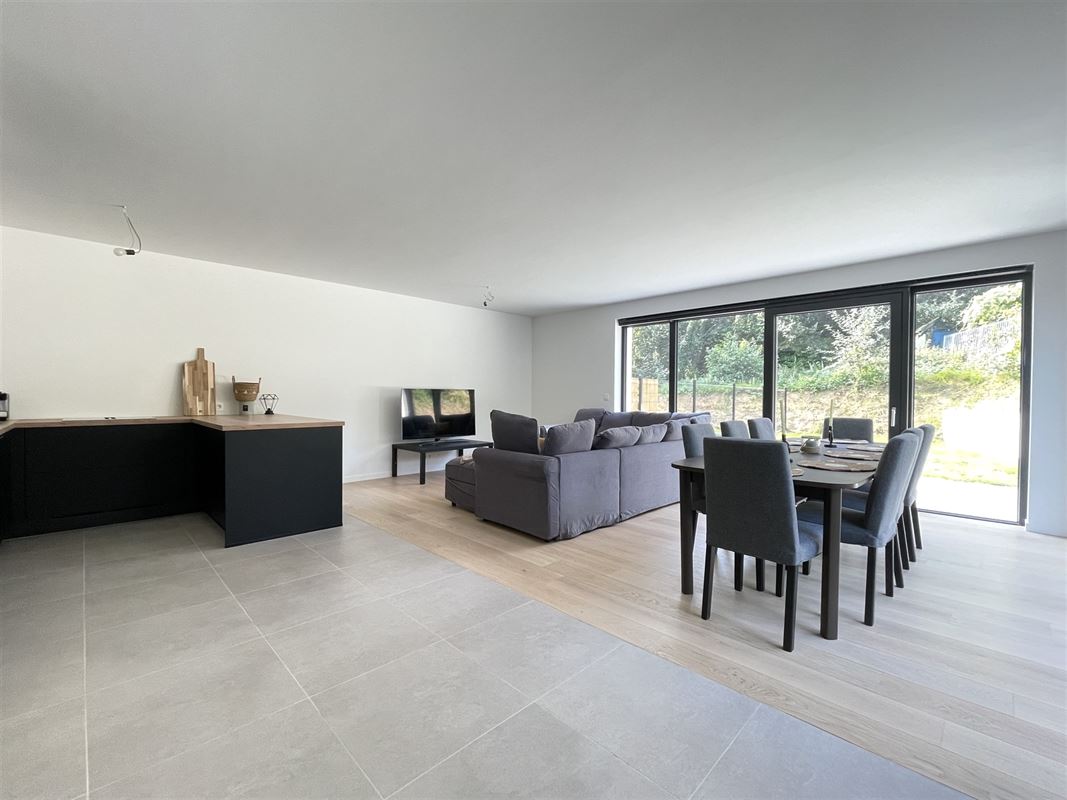 Charmant Rez-de-chaussée 2ch avec jardin! Superbes finitions