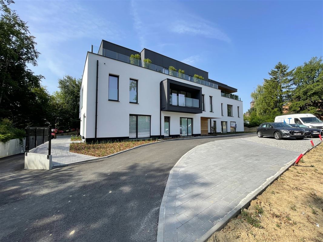 Charmant Rez-de-chaussée 2ch avec jardin! Superbes finitions