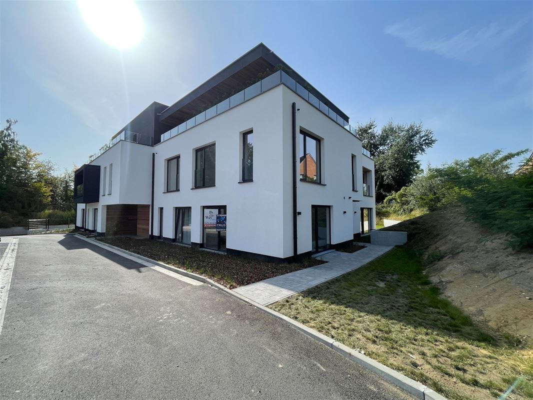 Charmant Rez-de-chaussée 2ch avec jardin! Superbes finitions