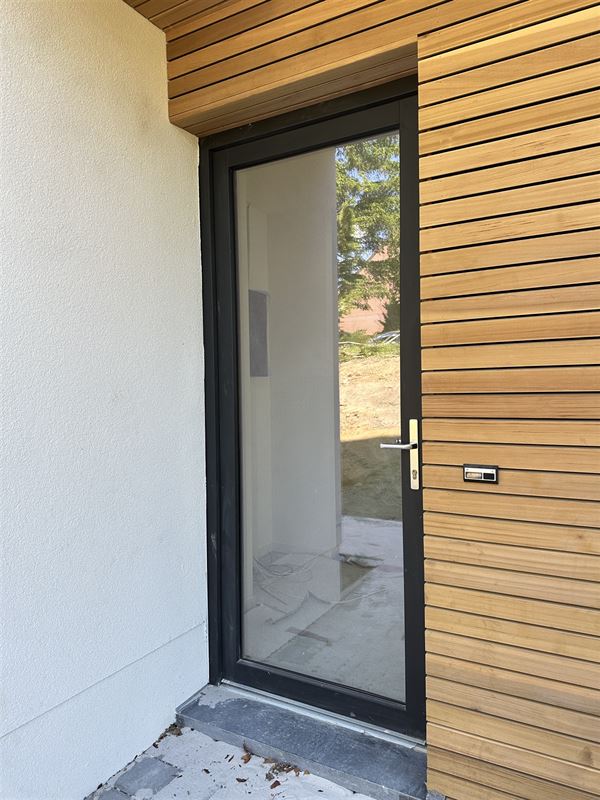 Charmant Rez-de-chaussée 2ch avec jardin! Superbes finitions