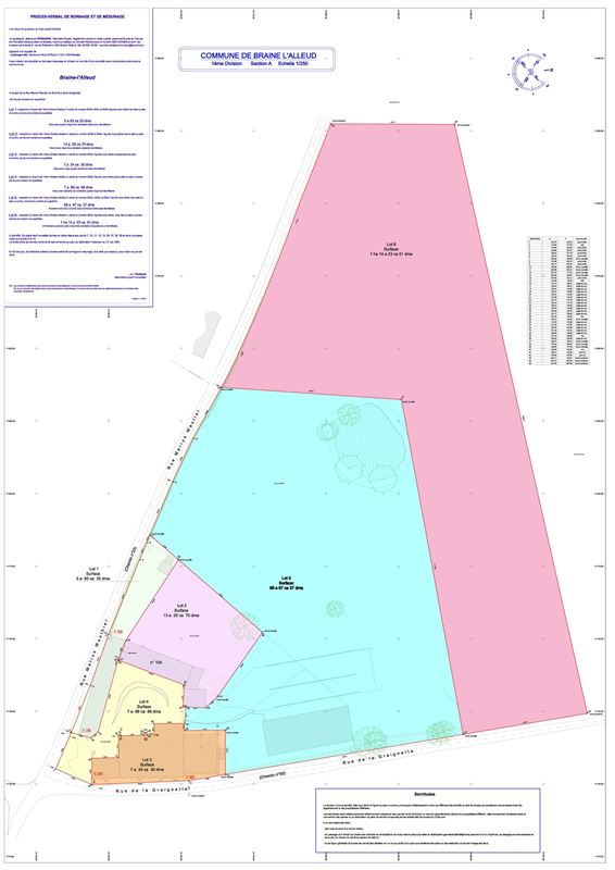 Partie d'une ferme à réhabiliter dans un cadre verdoyant