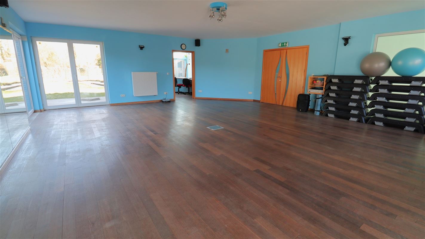 CENTRE DE REMISE EN FORME / BUREAUX/ CENTRE MEDICAL / GROS POTENTIEL