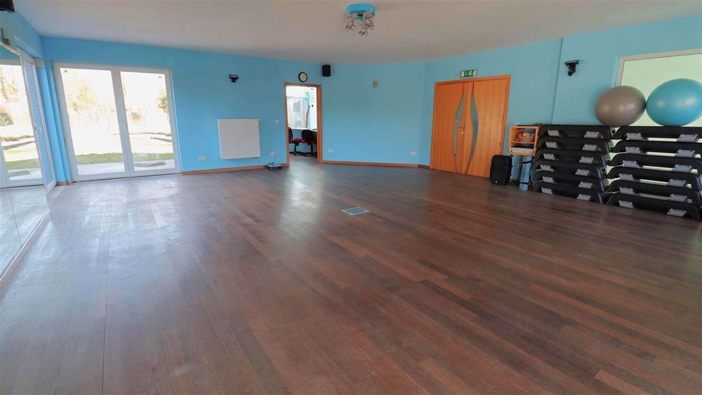 CENTRE DE REMISE EN FORME / BUREAUX/ CENTRE MEDICAL / GROS POTENTIEL