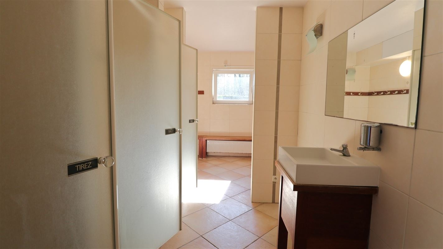 CENTRE DE REMISE EN FORME / BUREAUX/ CENTRE MEDICAL / GROS POTENTIEL