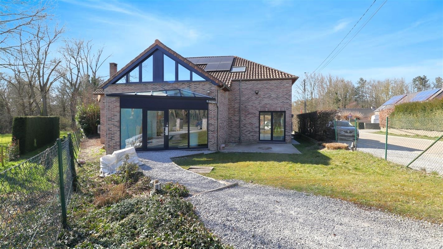 CENTRE DE REMISE EN FORME / BUREAUX/ CENTRE MEDICAL / GROS POTENTIEL