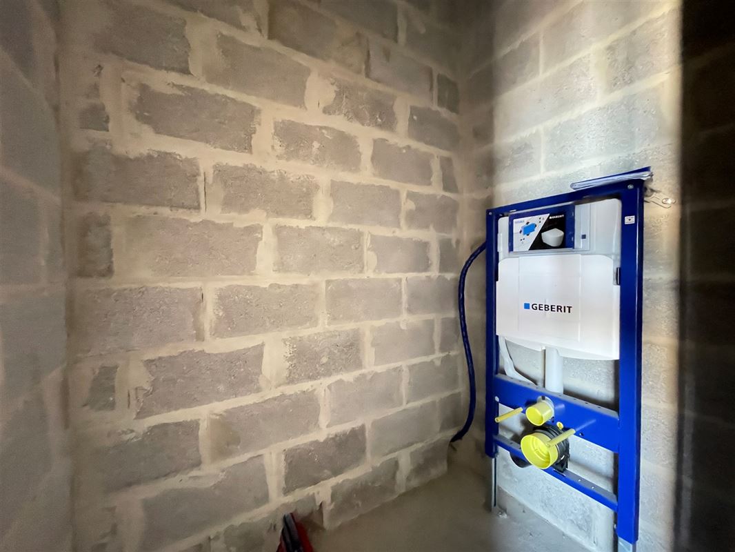 1er ETAGE, LUMINEUX, TERRASSE, 2CH - E21