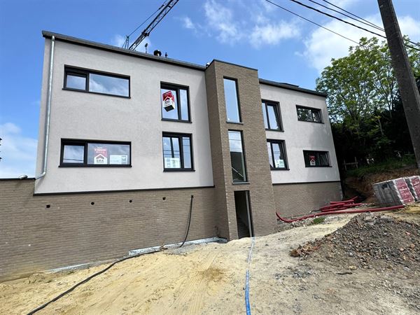 1er ETAGE, LUMINEUX, TERRASSE, 2CH - E21