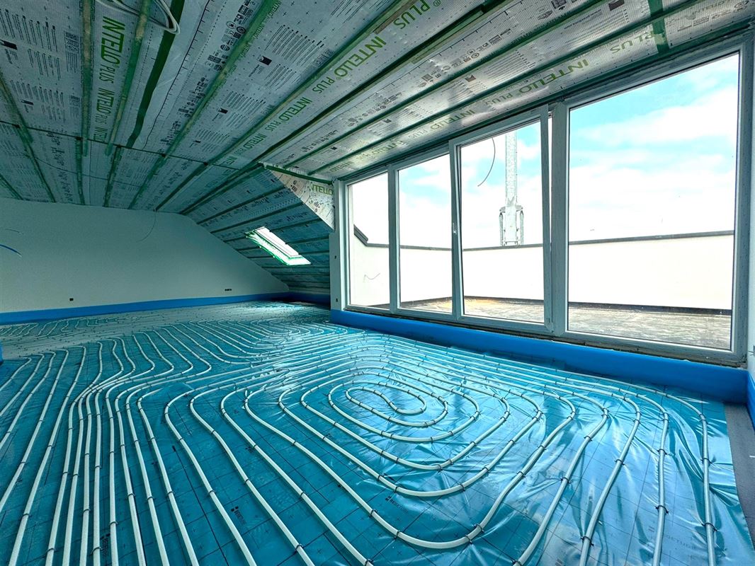 PENTHOUSE -  LUMINEUX, TERRASSE, 2CH - E22