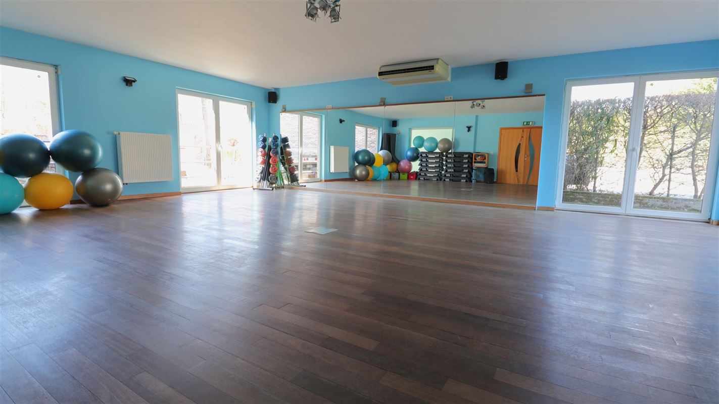 CENTRE DE REMISE EN FORME / BUREAUX/ CENTRE MEDICAL / GROS POTENTIEL