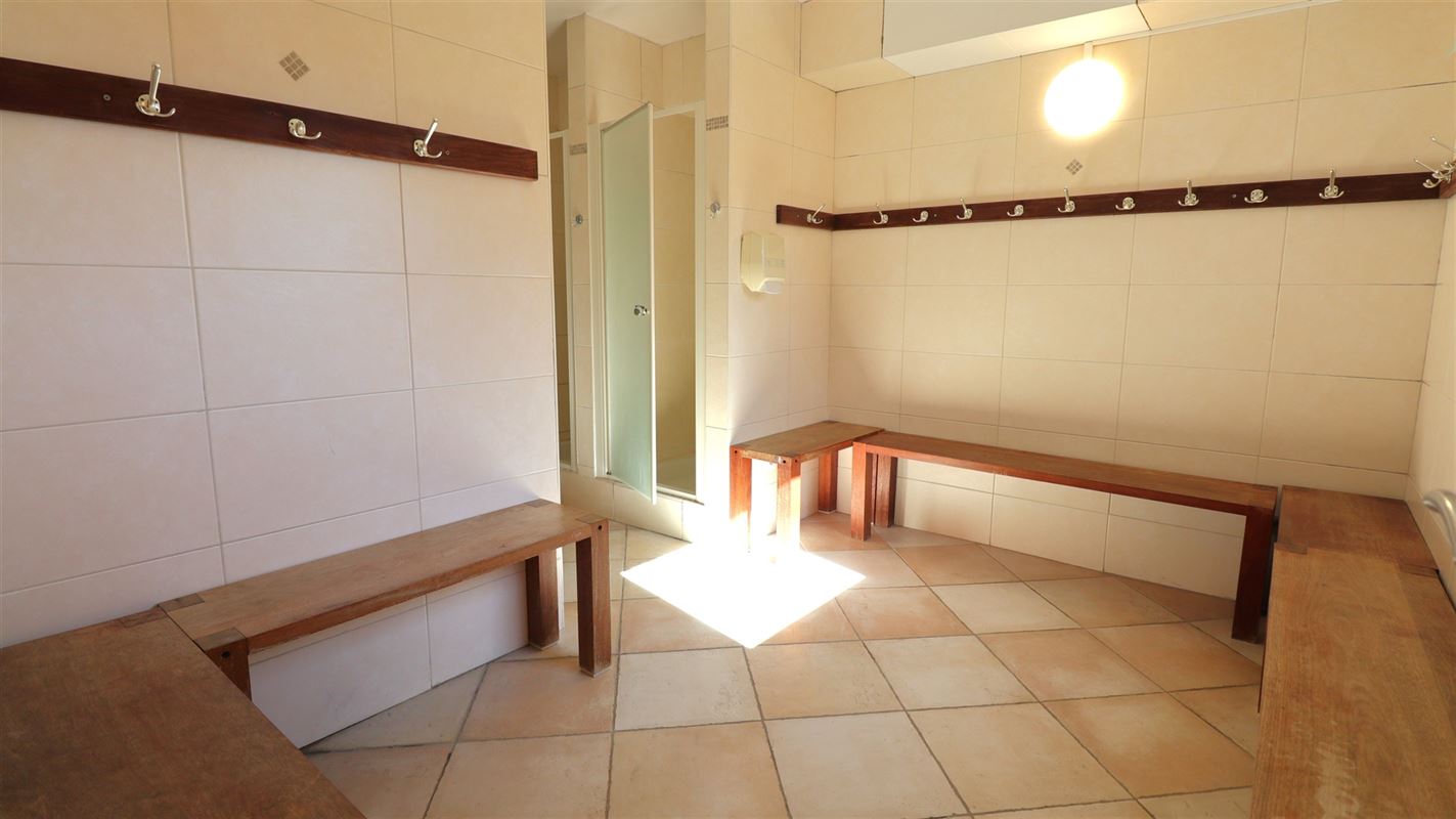 CENTRE DE REMISE EN FORME / BUREAUX/ CENTRE MEDICAL / GROS POTENTIEL