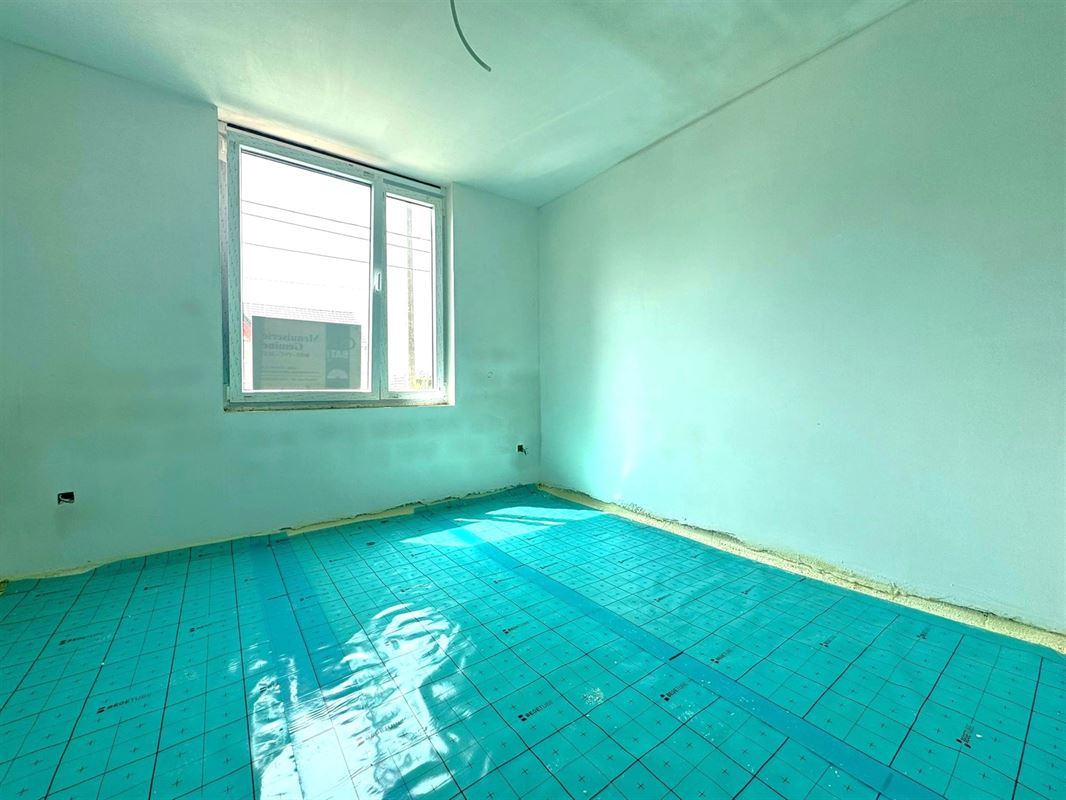 1er ETAGE, LUMINEUX, TERRASSE, 2CH - E21