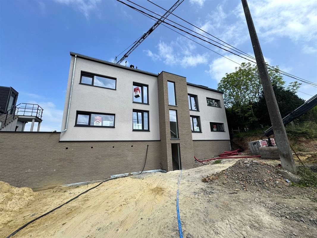 1er ETAGE, LUMINEUX, TERRASSE, 2CH - E22