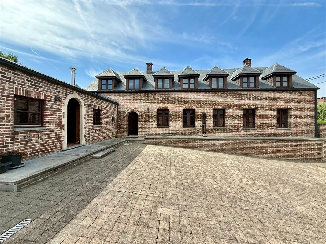 PISCINE - JACUZZI - JARDIN - 4 CH - CAMPAGNE