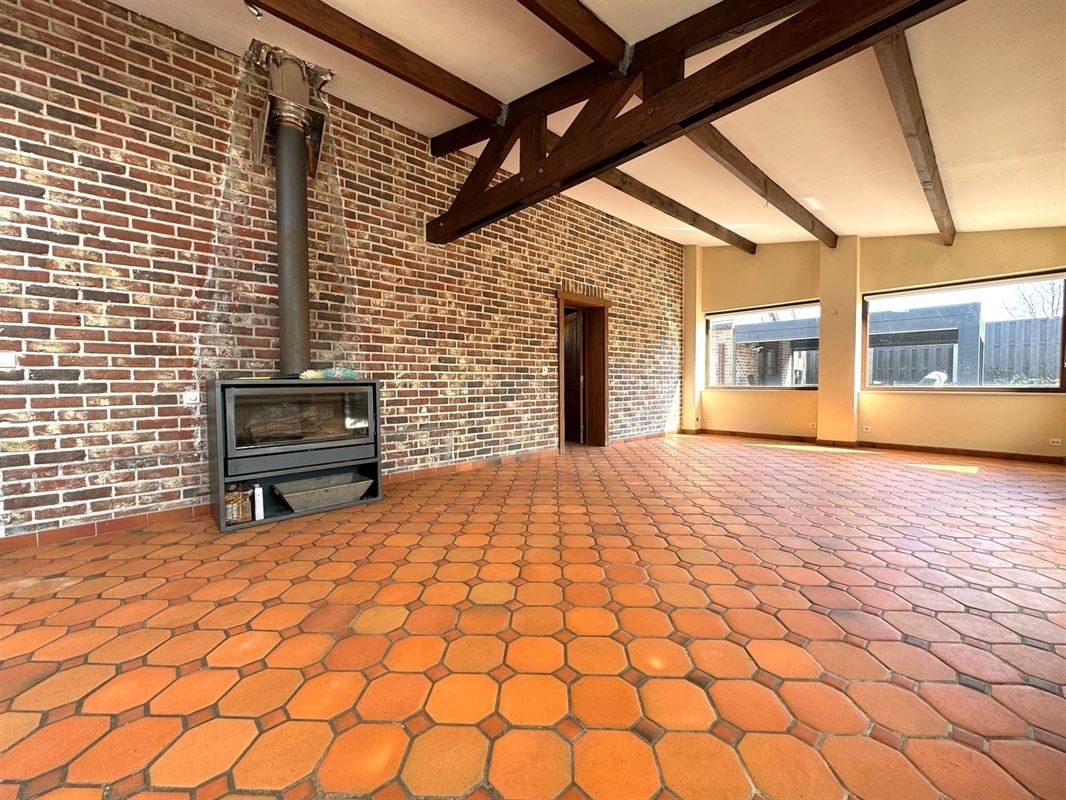 PISCINE - JACUZZI - JARDIN - 4 CH - CAMPAGNE