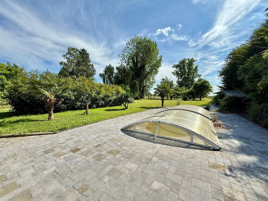 PISCINE - JACUZZI - JARDIN - 4 CH - CAMPAGNE