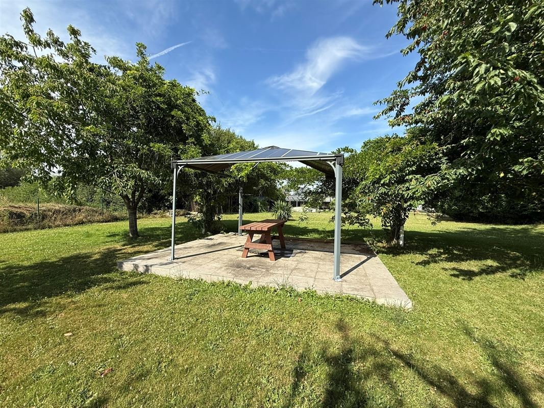 PISCINE - JACUZZI - JARDIN - 4 CH - CAMPAGNE