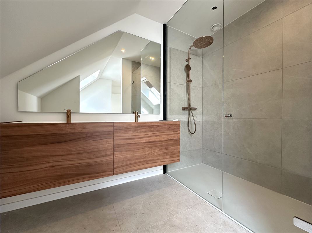 Superbe appartement 3ch presque neuf! ! PEB A!