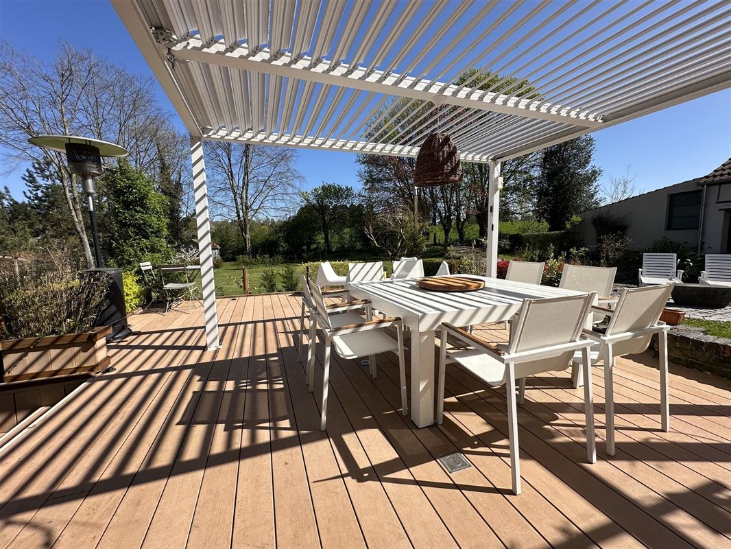 Splendide double habitation! 2 adresses- 2 parcelles!