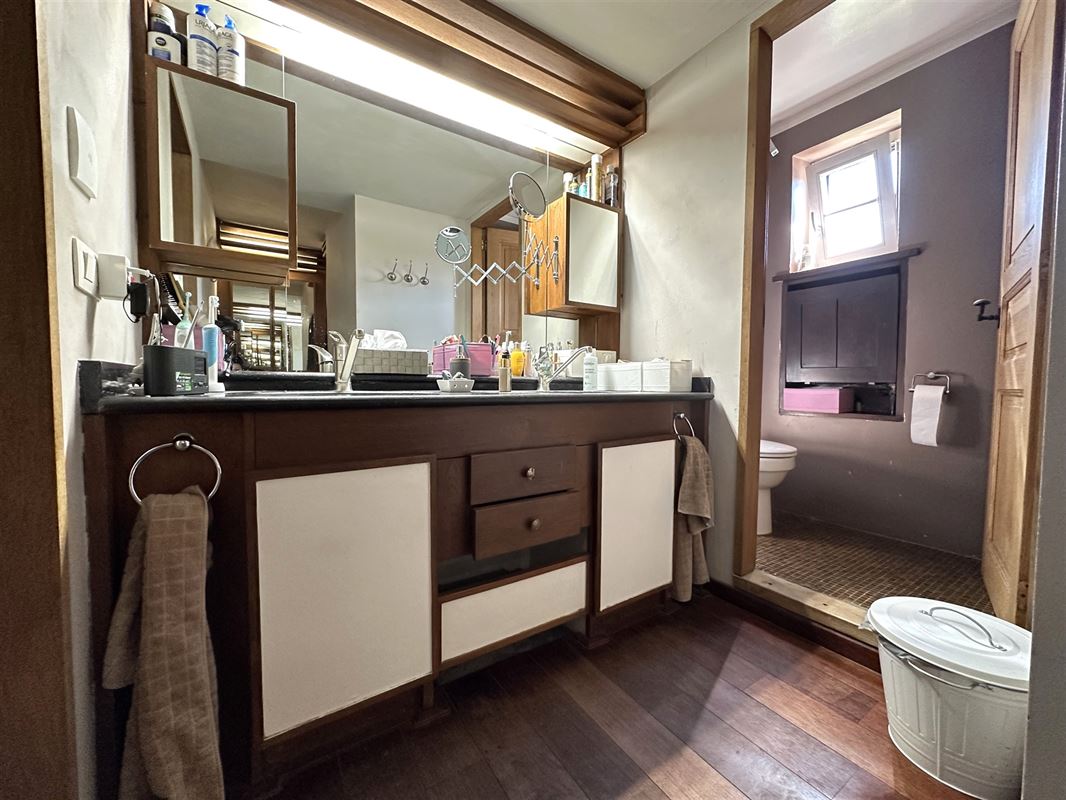 Splendide double habitation! 2 adresses- 2 parcelles!