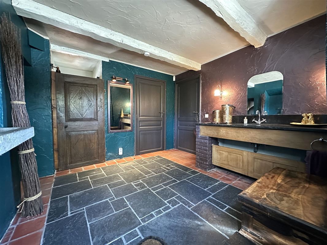 Splendide double habitation! 2 adresses- 2 parcelles!