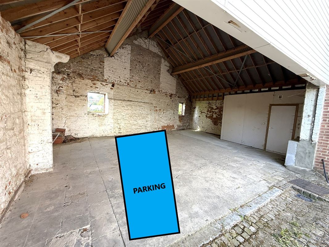 CHARME - PETIT IMMEUBLE - CENTRAL - RENOVE