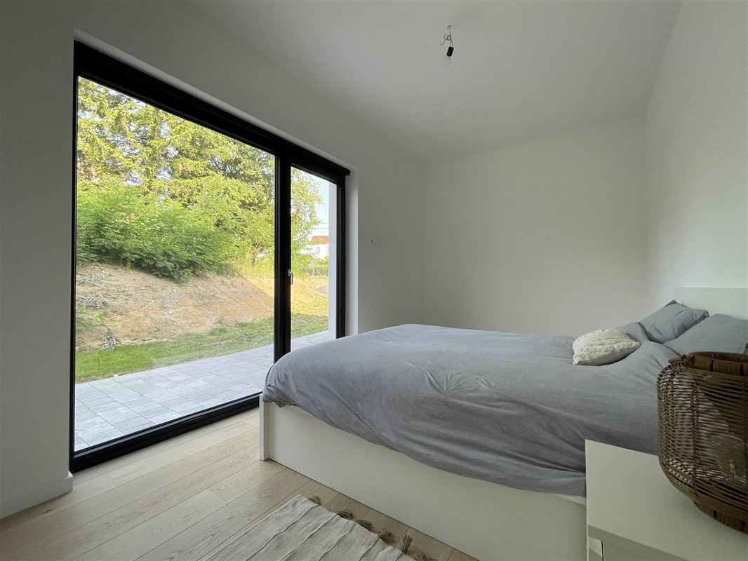 Charmant Rez-de-chaussée 2ch avec jardin! Superbes finitions