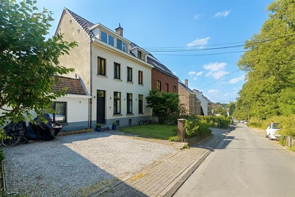 Grande terrasse plein sud !!