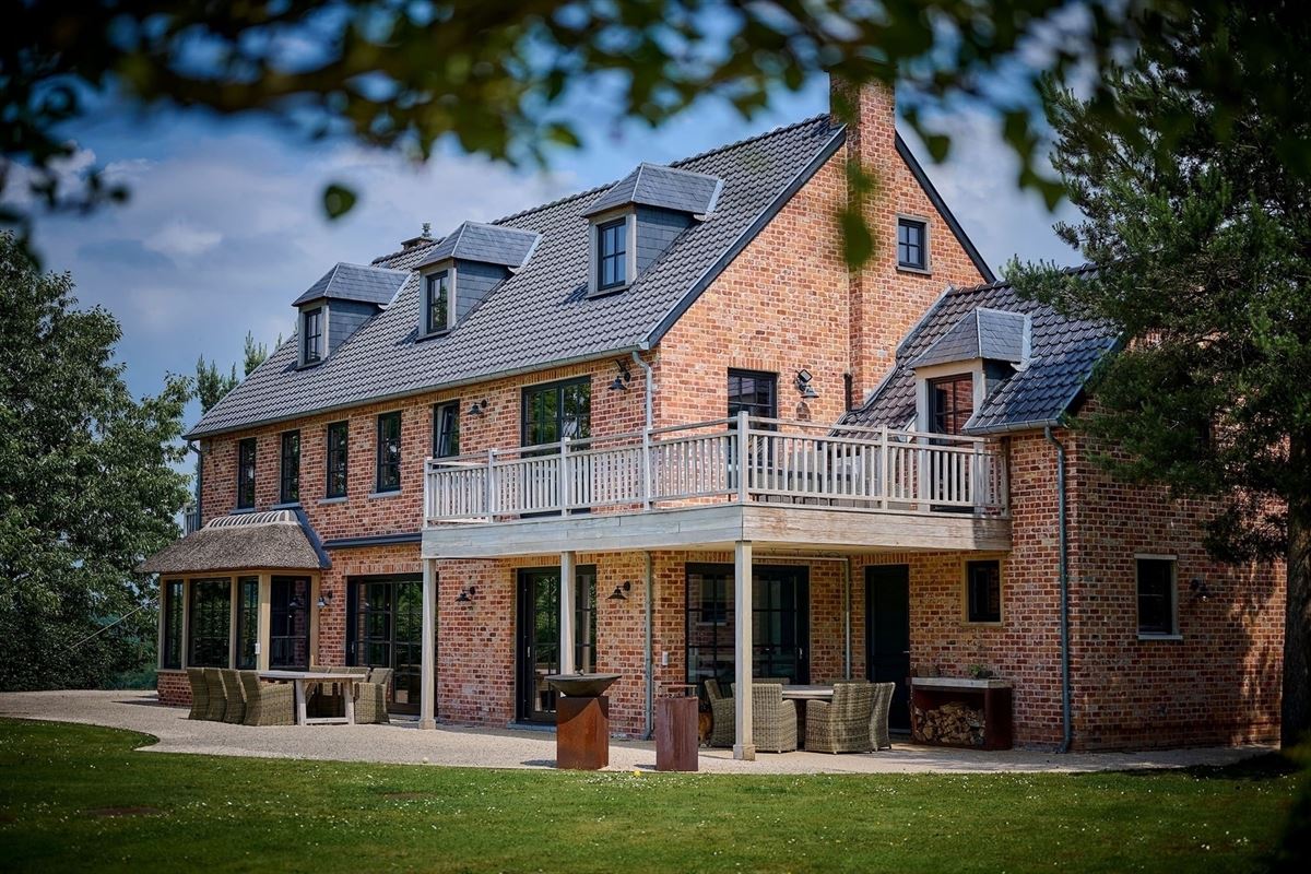 Écrin de luxe face à un panorama unique