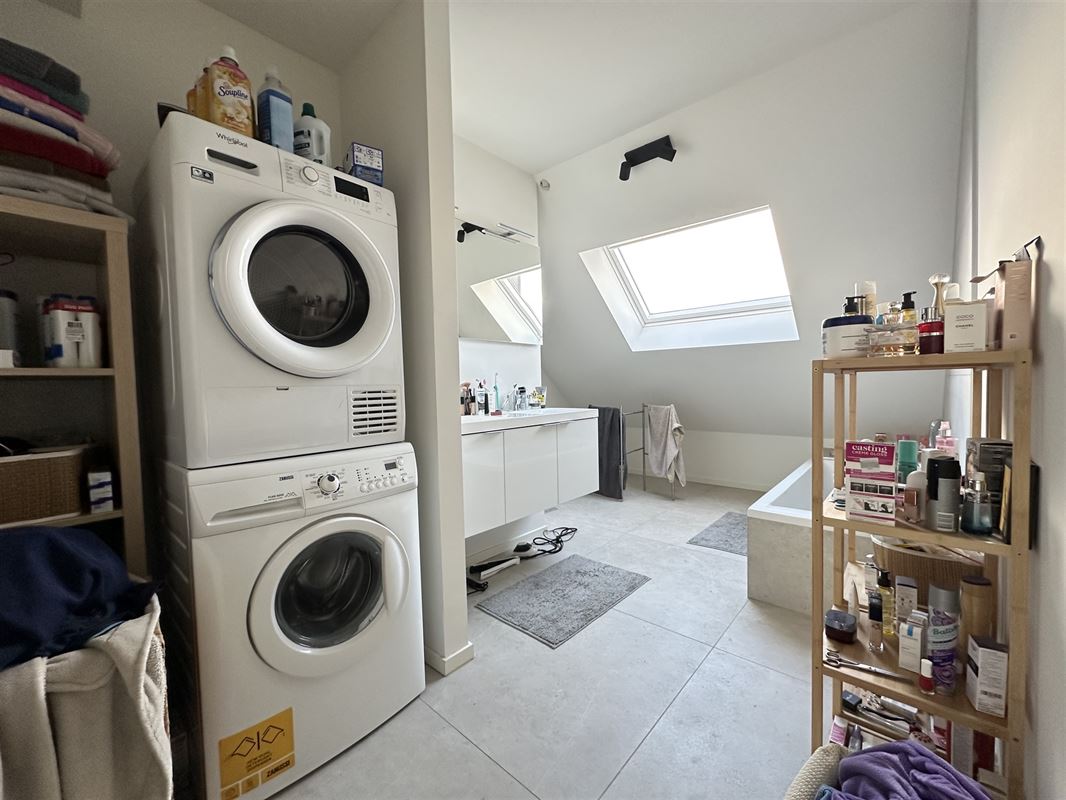 Superbe appartement 3ch presque neuf! ! PEB A!