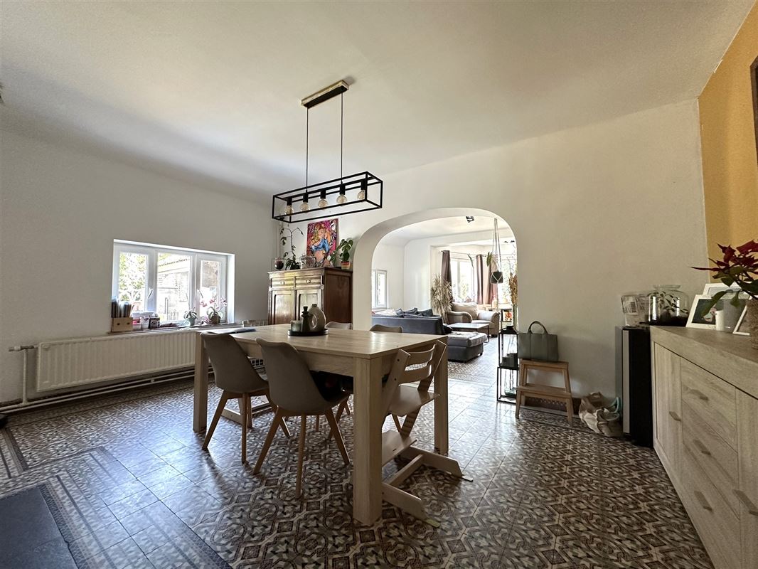 Charmante maison 3chambres - en retrait de la rue!