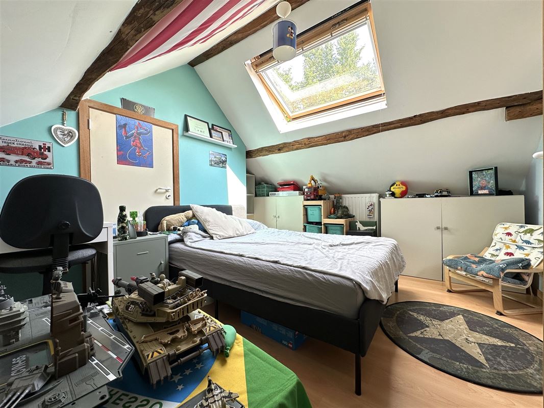 Charmante maison 3chambres - en retrait de la rue!