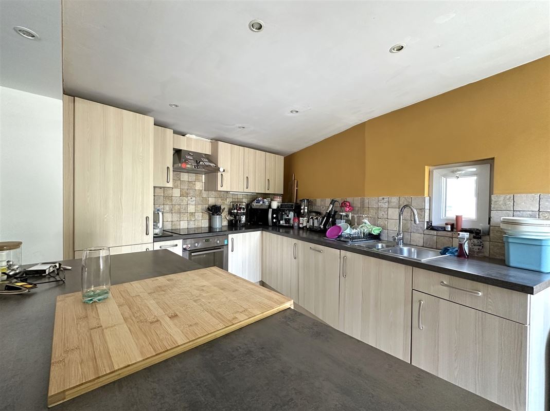 Charmante maison 3chambres - en retrait de la rue!